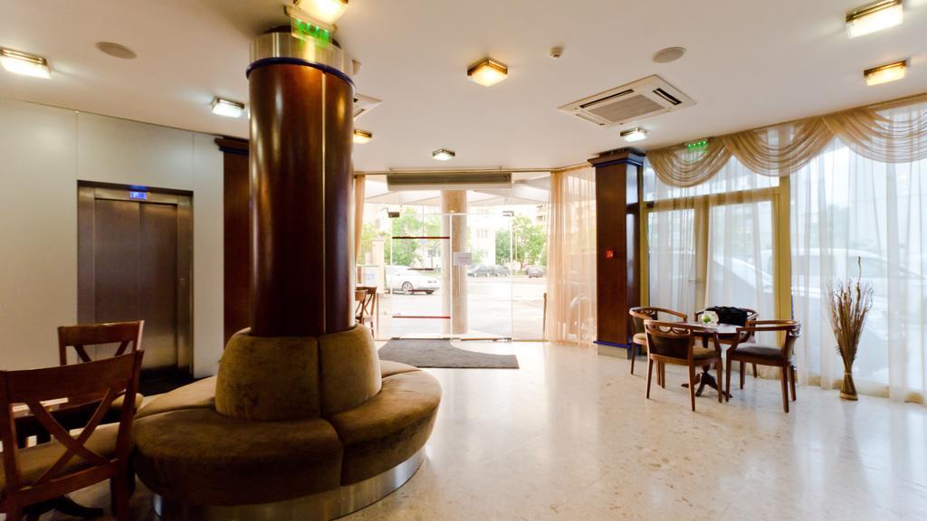 סופיה Nadejda Hotel מראה חיצוני תמונה